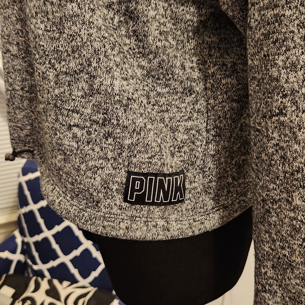 🔥 🔥  PINK BY VICTORIA SECRET CROPED HOODIE !! - Picture 3 of 6